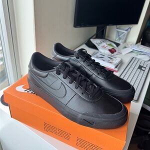 Nike Men's Court Shot All-Black Sneakers (Size 10)